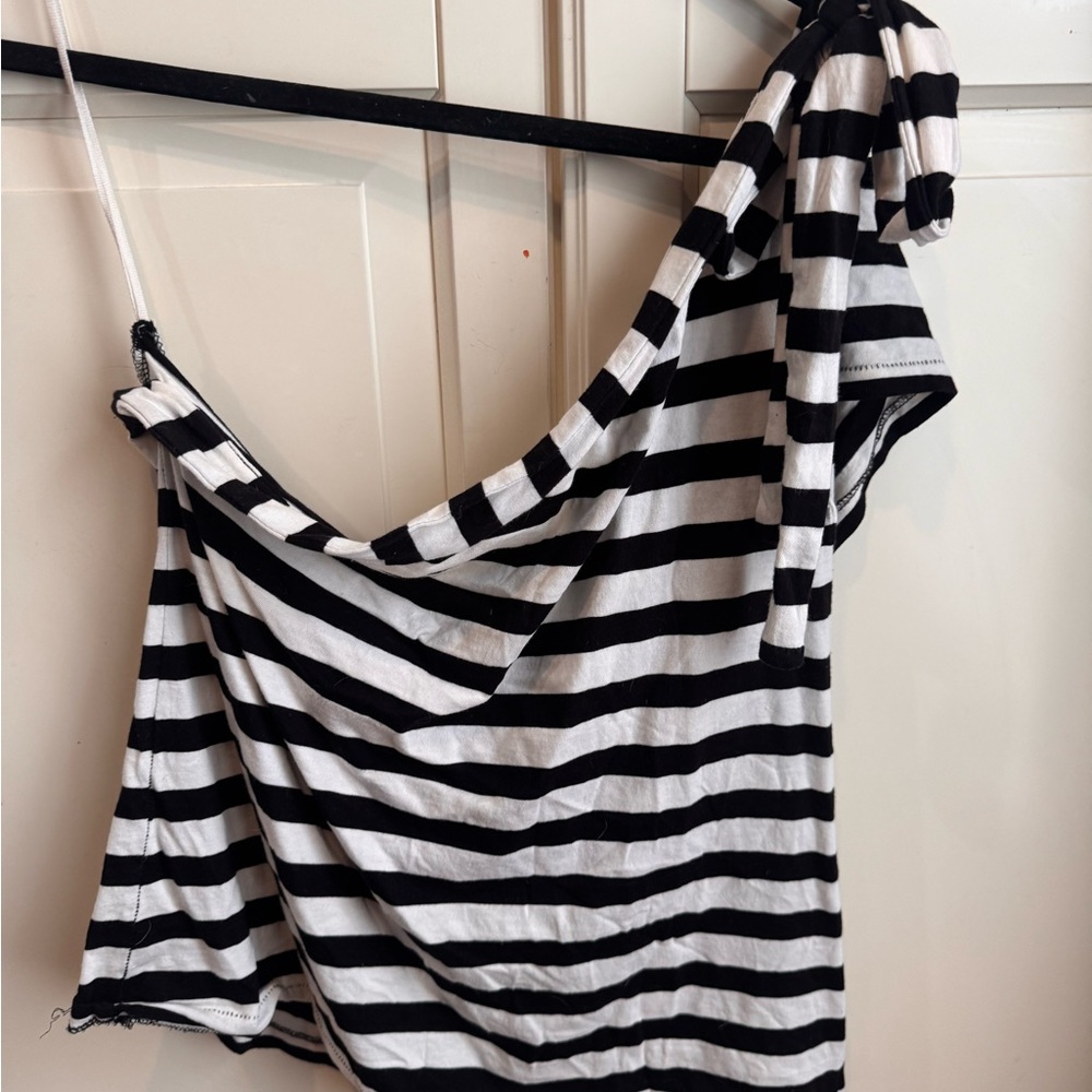 Black and White Striped One-Shoulder top - Picture 2 of 2